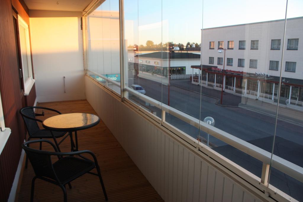 Majoitusykkoenen Apartment Raahe Ruang foto